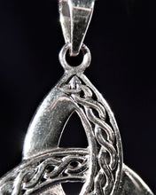Load image into Gallery viewer, Sterling Silver Celtic Trinity Pendant