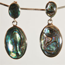 Load image into Gallery viewer, Sterling Silver Earrings decorated with Abalone shell
